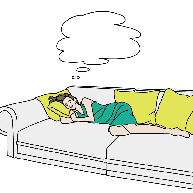 ソファーでうたた寝をする女性（カラー）